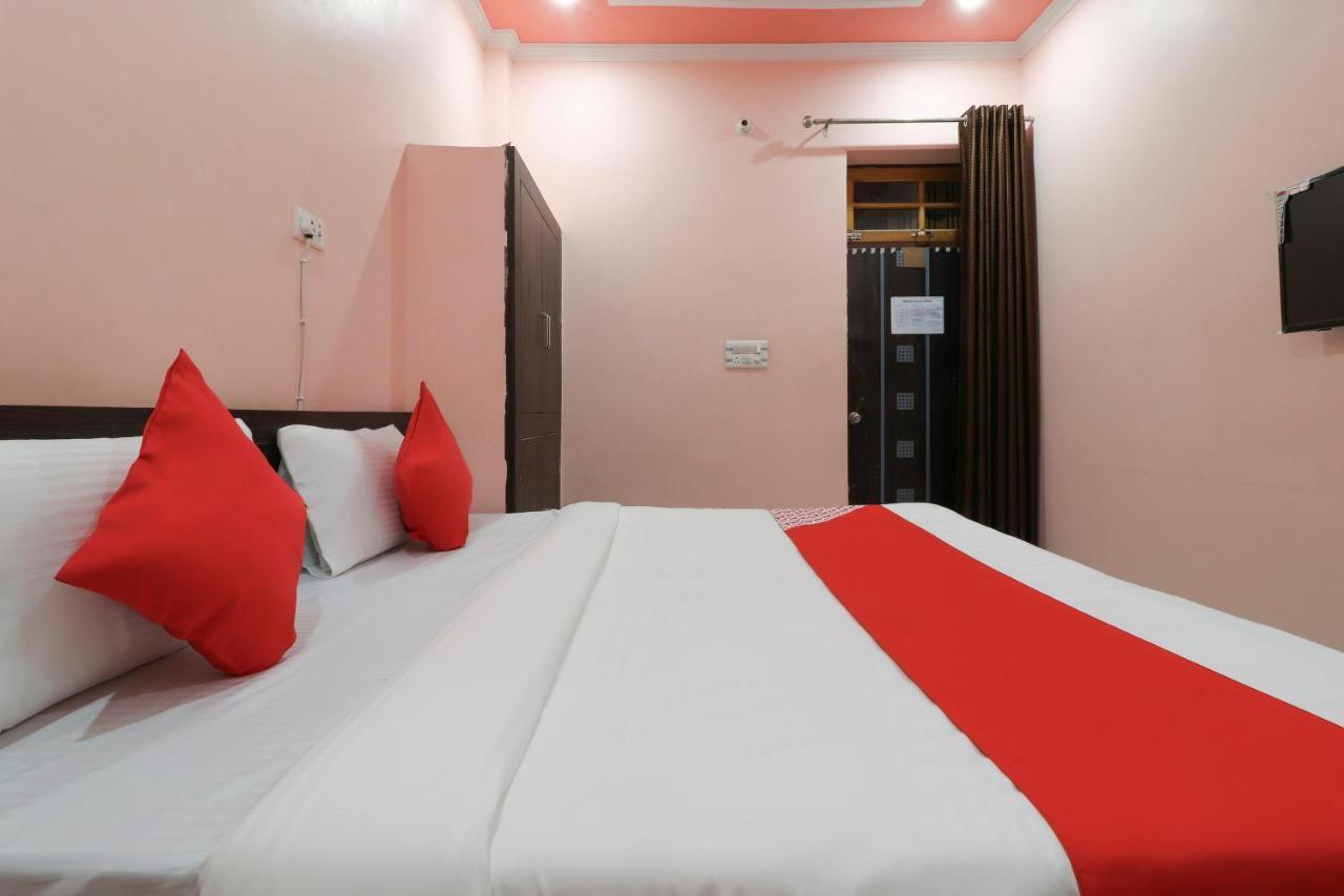 Oyo Hotel Aryan Galaxy Bhauli Eksteriør billede