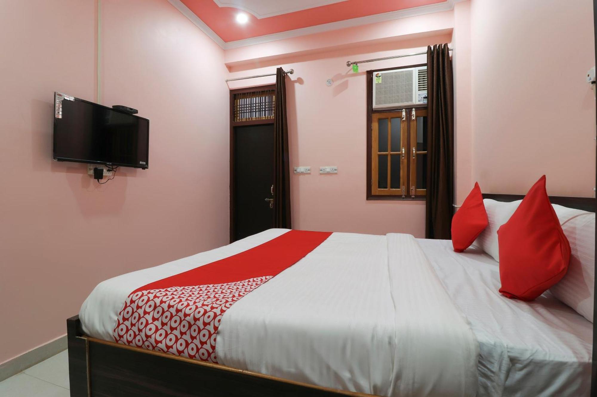 Oyo Hotel Aryan Galaxy Bhauli Eksteriør billede