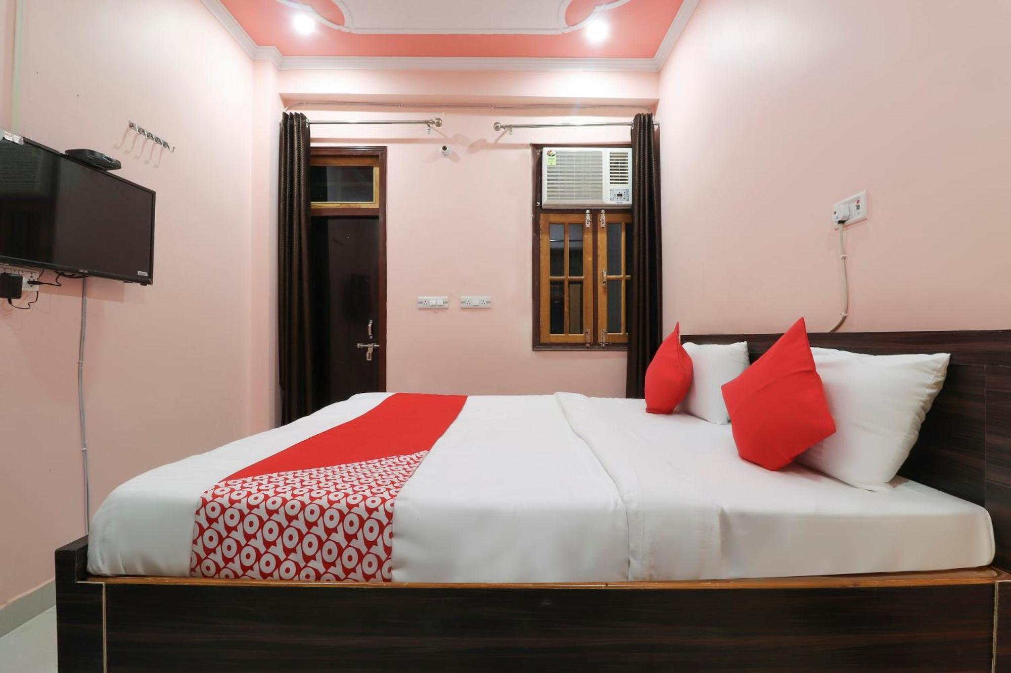 Oyo Hotel Aryan Galaxy Bhauli Eksteriør billede
