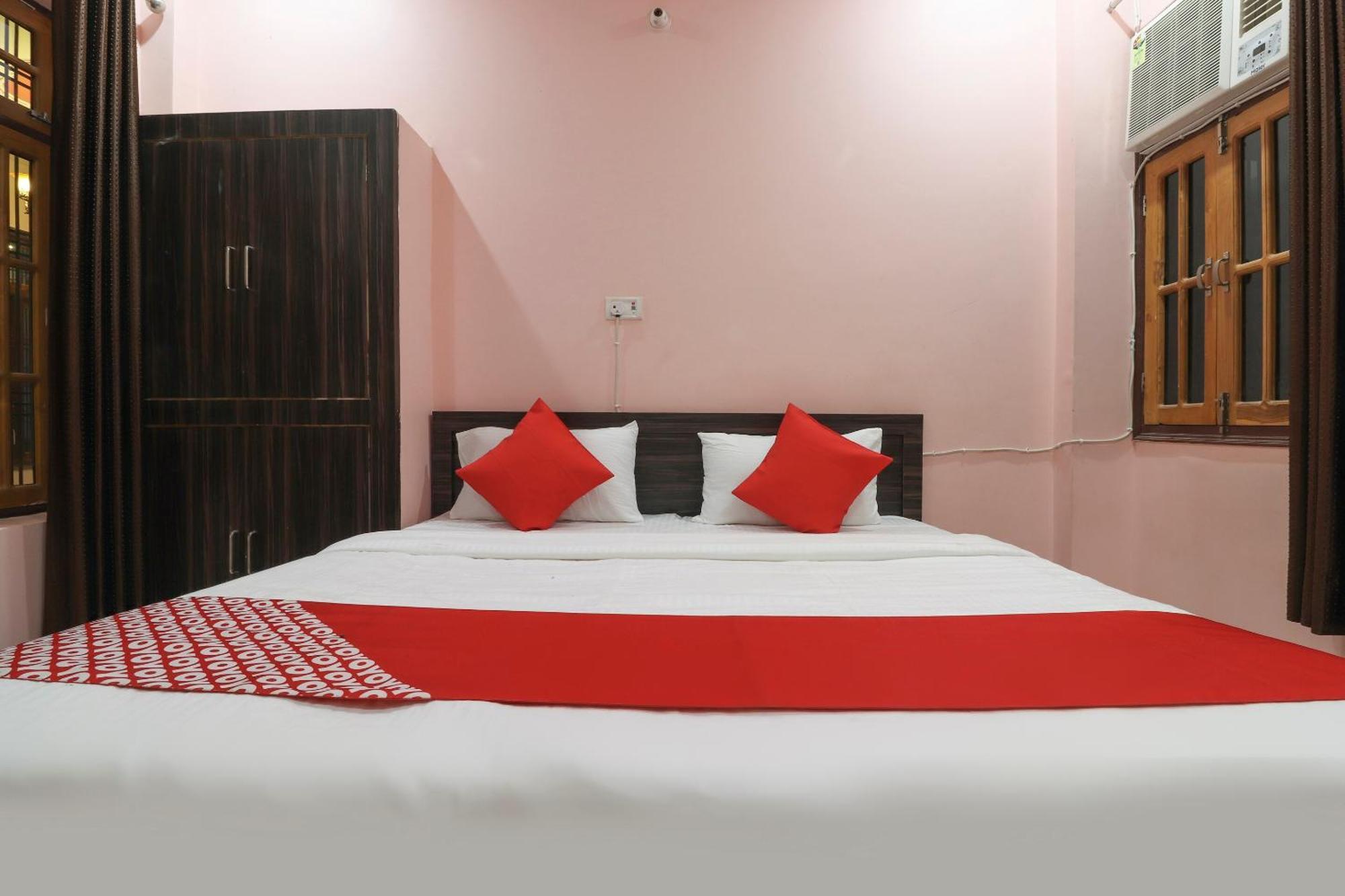 Oyo Hotel Aryan Galaxy Bhauli Eksteriør billede