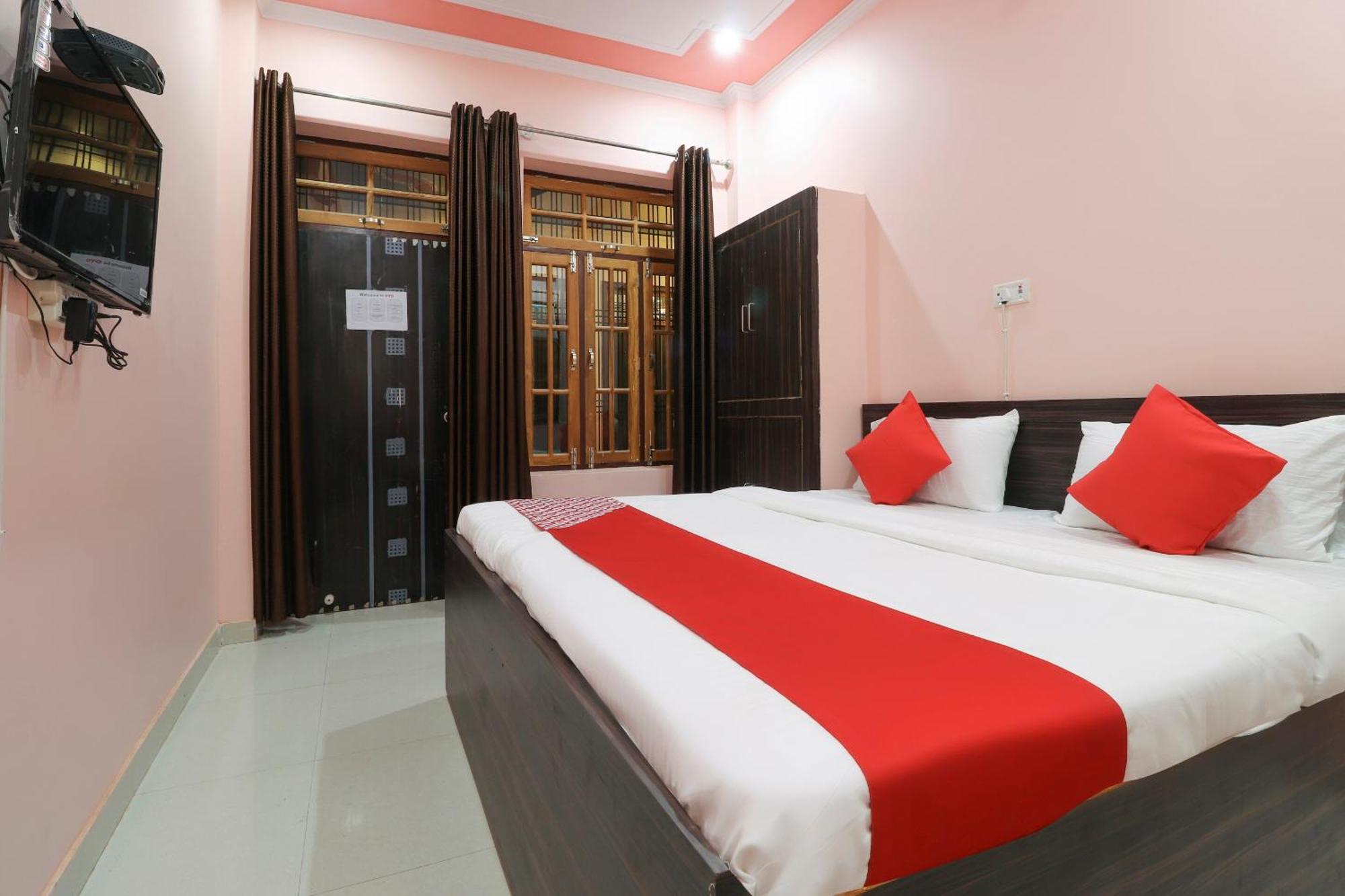 Oyo Hotel Aryan Galaxy Bhauli Eksteriør billede